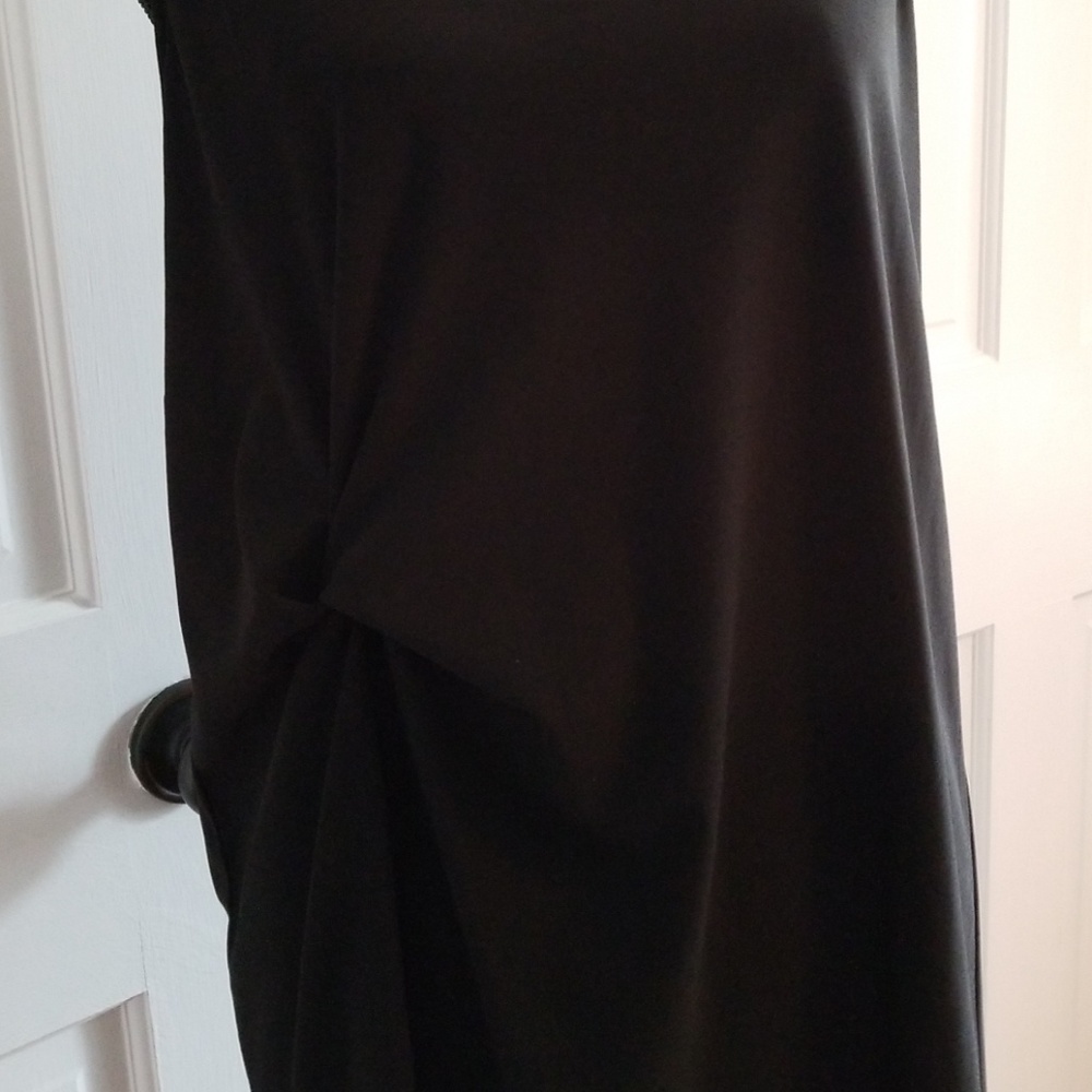 Leith LBD - Picture 2 of 5